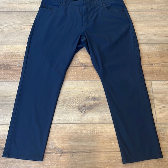 Nike Navy Dri-Fit Repel Slim Fit Golf Pant - Picture 4 of 10